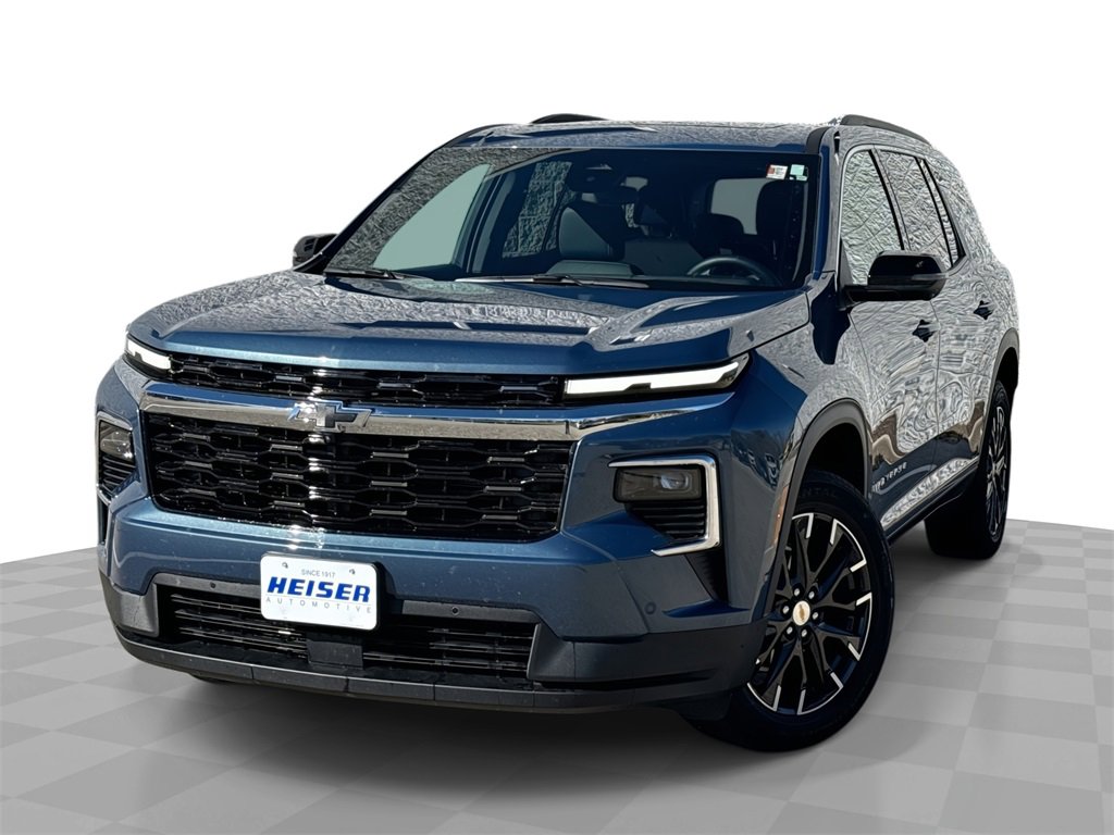 Certified 2025 Chevrolet Traverse LT w/ Enhanced Driving Package