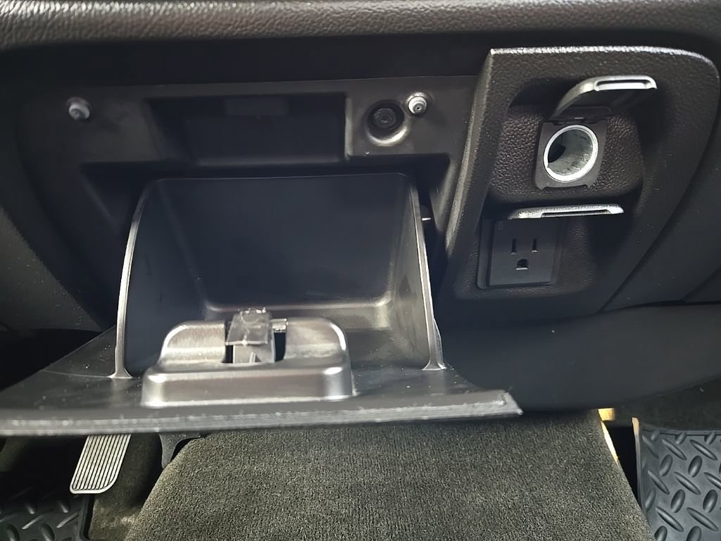 Used 2018 Chevrolet Silverado 1500 LT w/ All Star Edition image 22