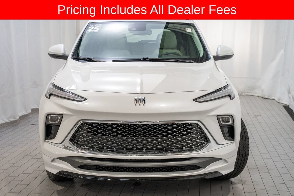 Used 2025 Buick Encore GX Avenir w/ Avenir Convenience Package FWD image 2