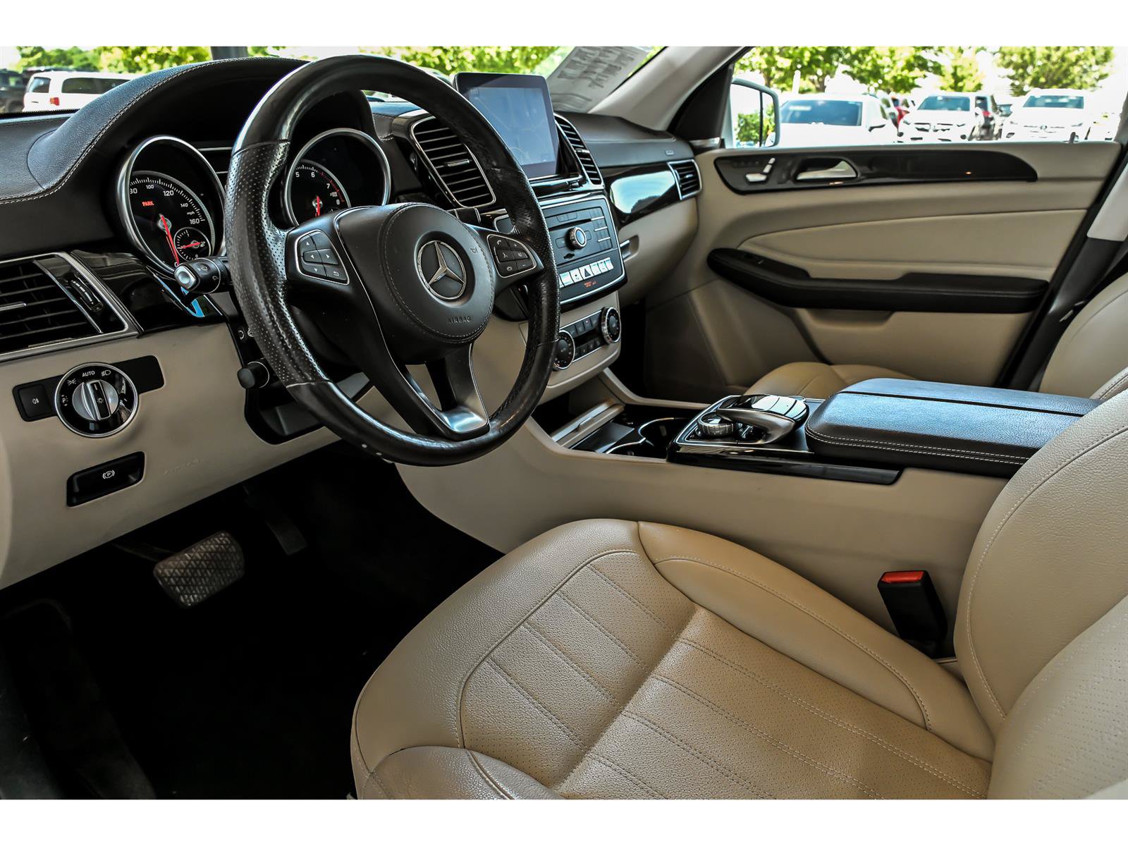 Used 2017 Mercedes-Benz GLS 450 4MATIC image 10