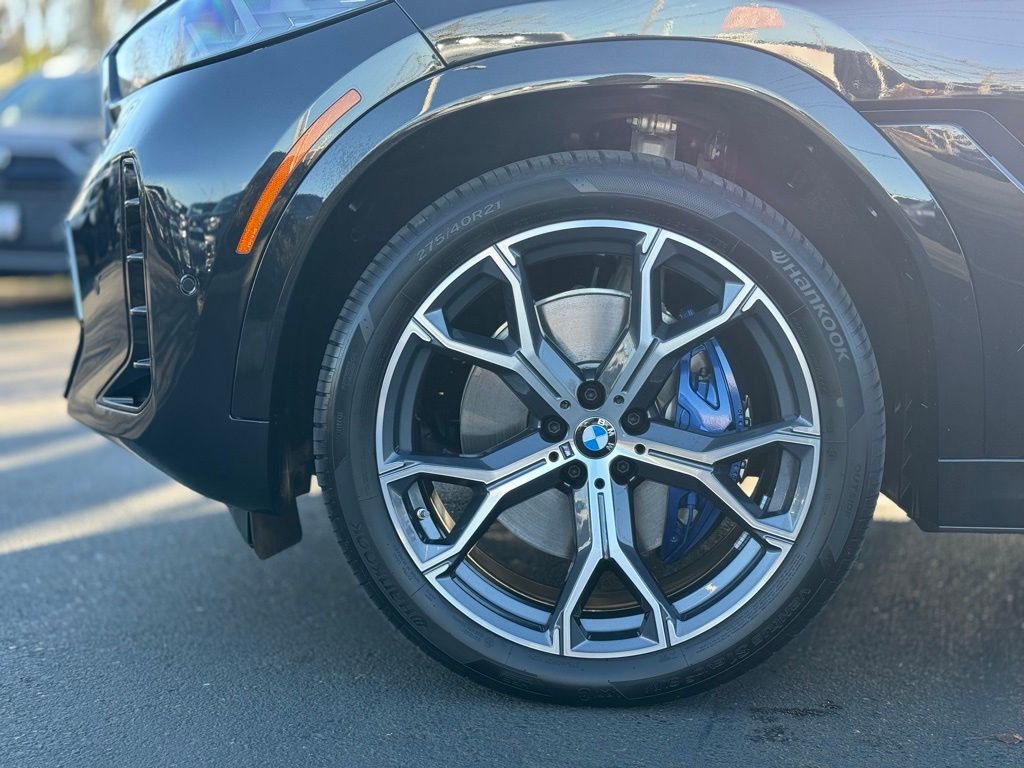 Used 2024 BMW X6 xDrive40i w/ Executive Package image 9