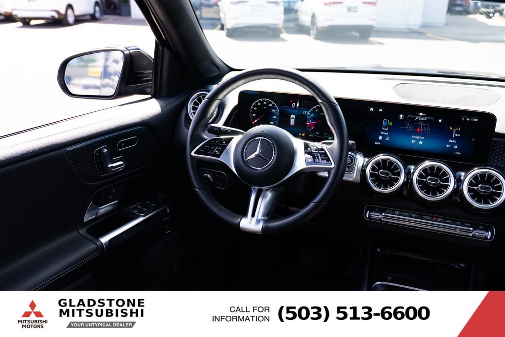 Used 2025 Mercedes-Benz GLB 250 4MATIC image 10