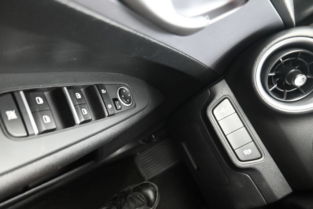Used 2024 Kia Forte LXS FWD image 8