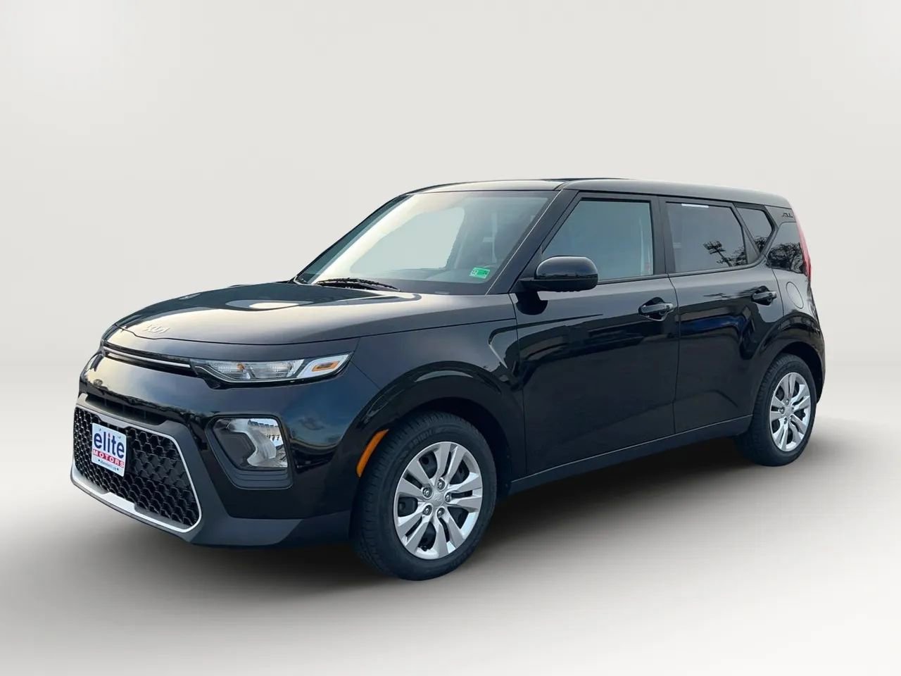 Used 2022 Kia Soul LX FWD image 3