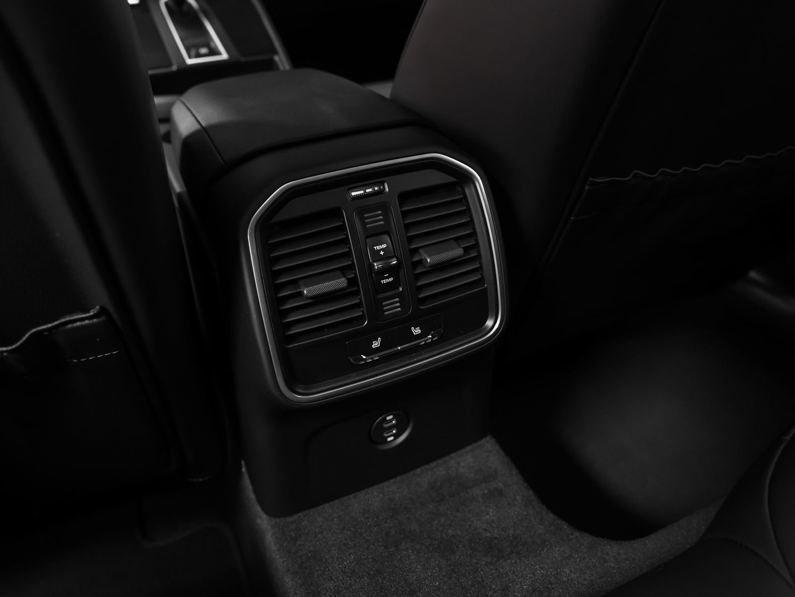 New 2026 Porsche Macan AWD/4WD image 40
