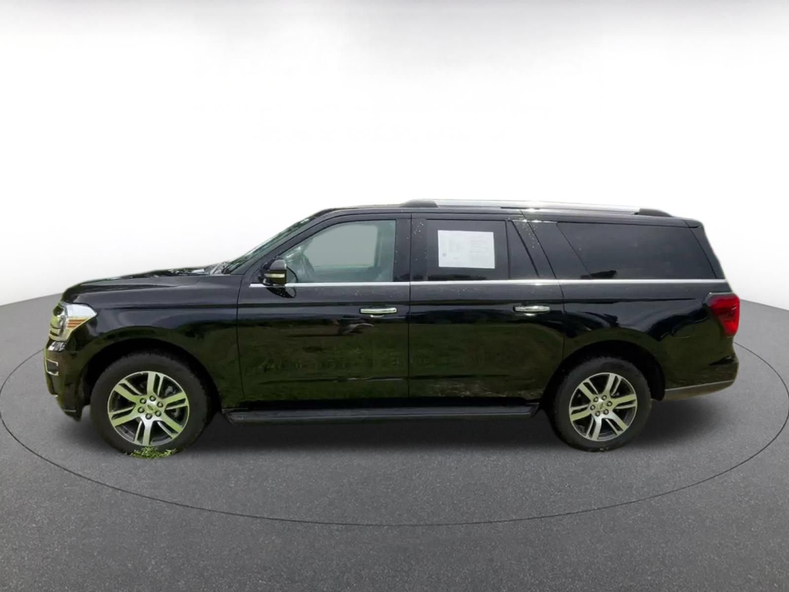 Used 2024 Ford Expedition Max Limited AWD/4WD image 8