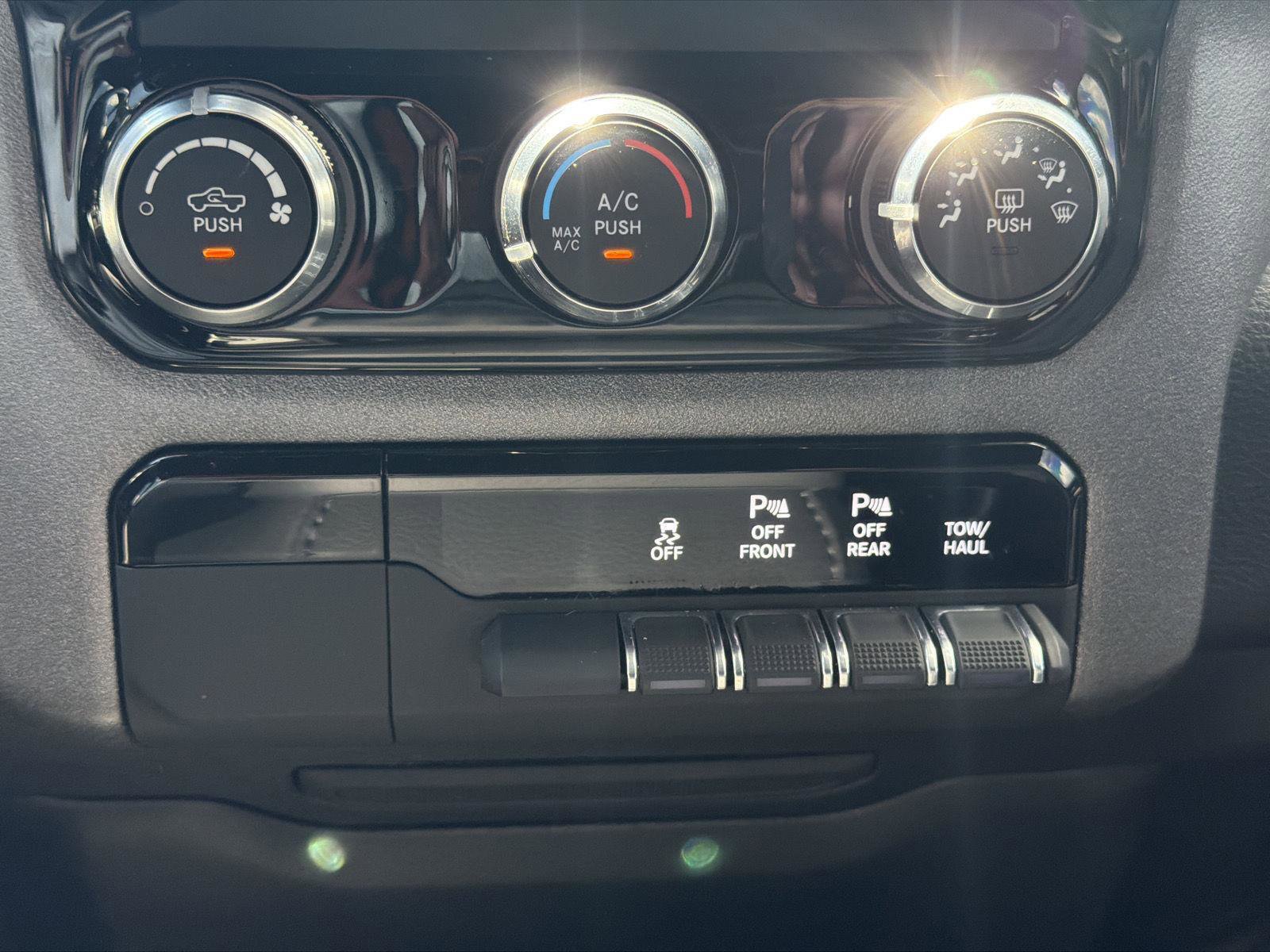 Used 2025 RAM 1500 Tradesman AWD/4WD image 19