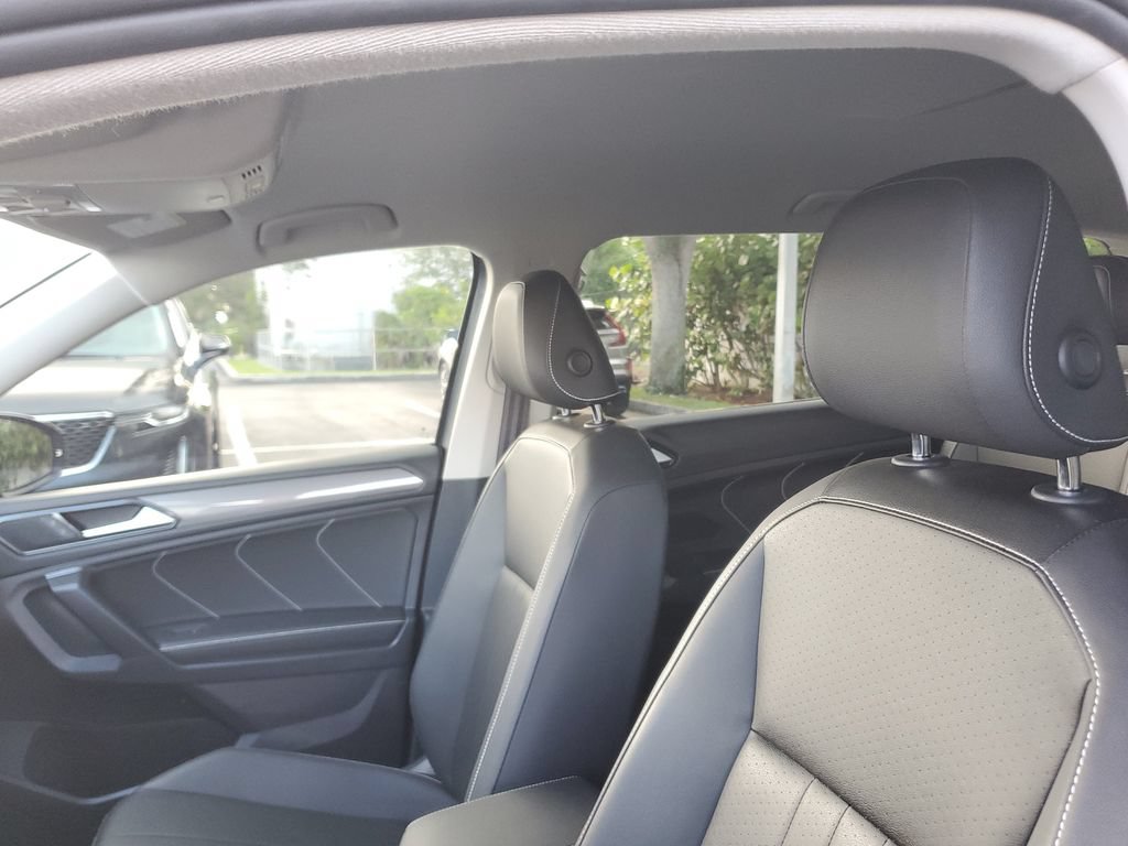 Used 2023 Volkswagen Tiguan SE FWD image 21