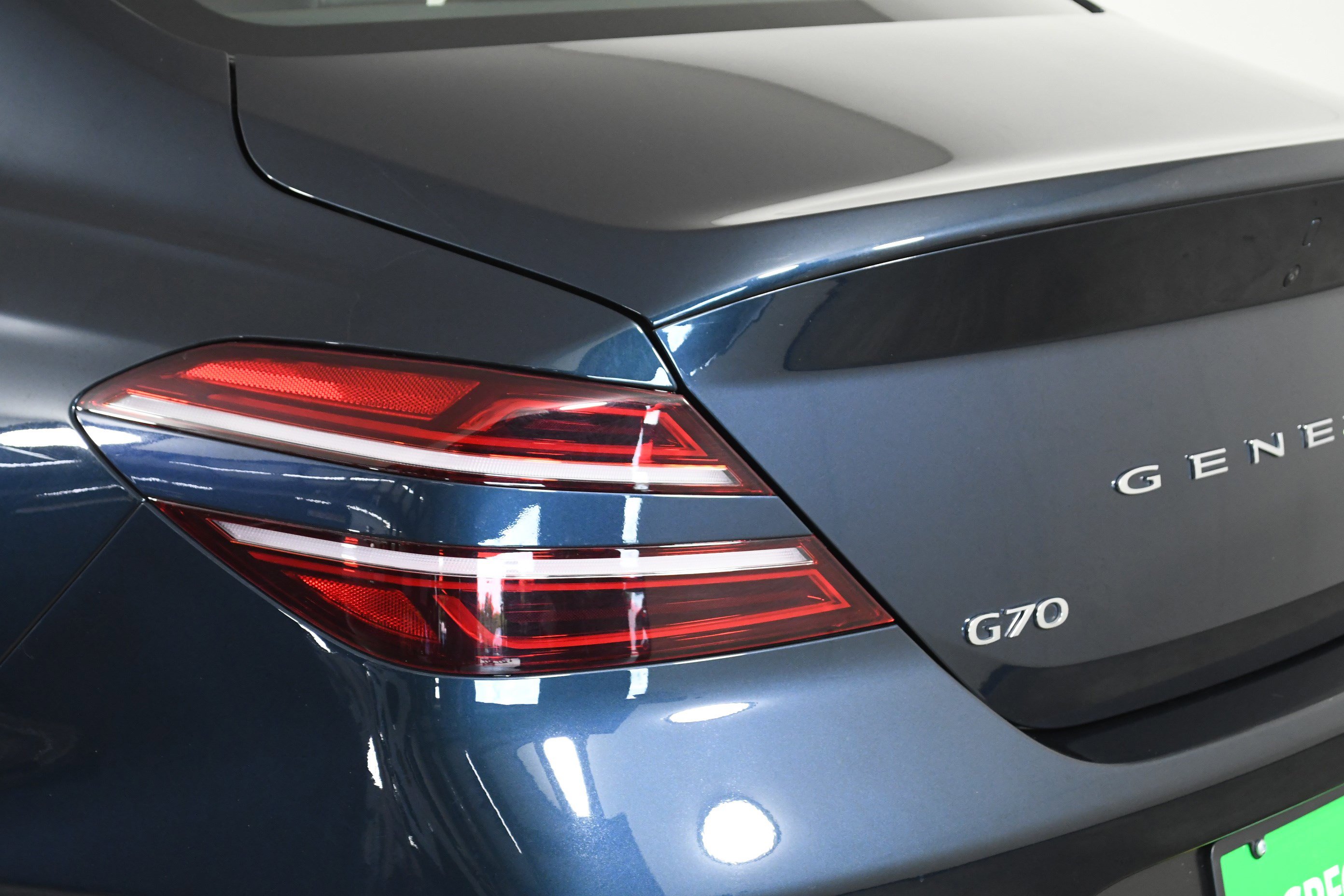 Used 2025 Genesis G70 2.5T image 32