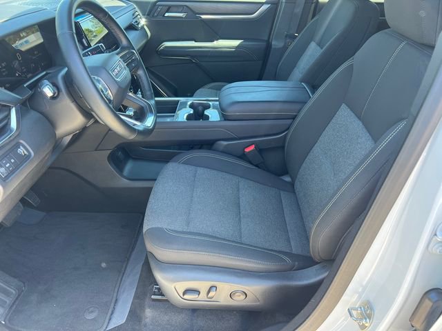 Used 2025 GMC Acadia Elevation image 9