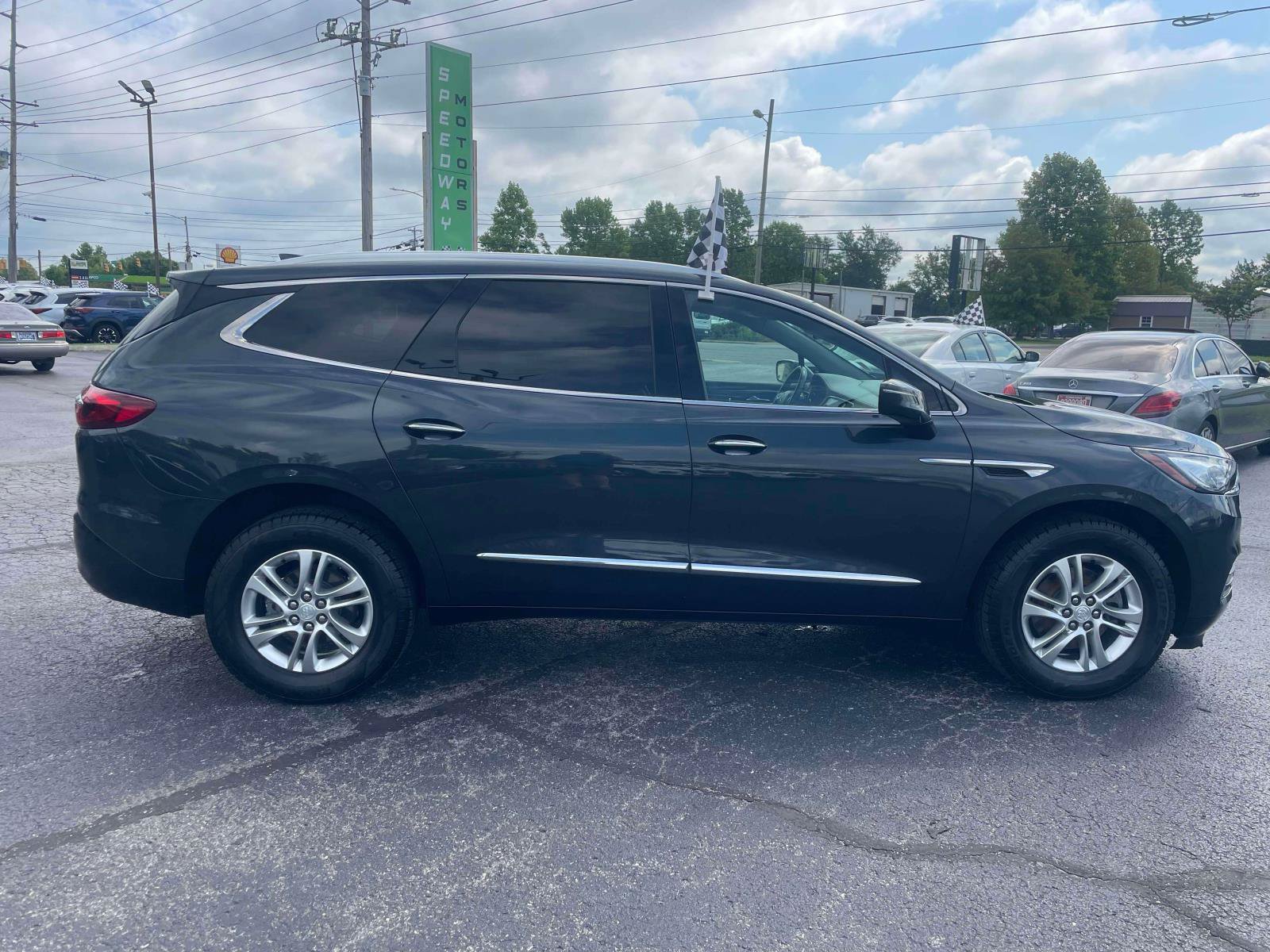 Used 2019 Buick Enclave Essence AWD/4WD image 10