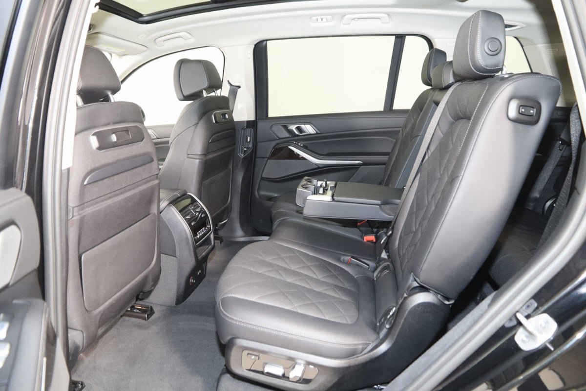 Used 2023 BMW X7 xDrive40i w/ Premium Package image 51