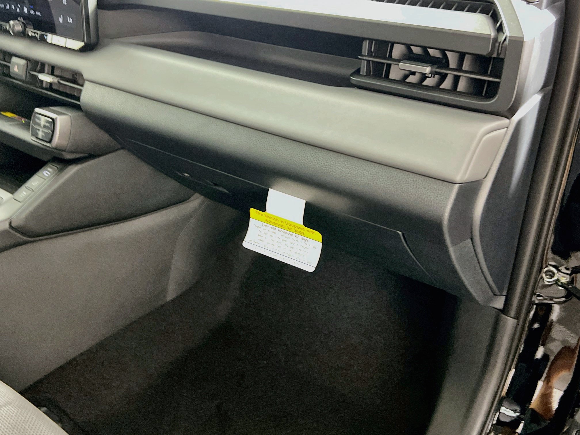 New 2026 Toyota RAV4 XSE w/ Panoramic Sun Roof Package AWD/4WD image 33