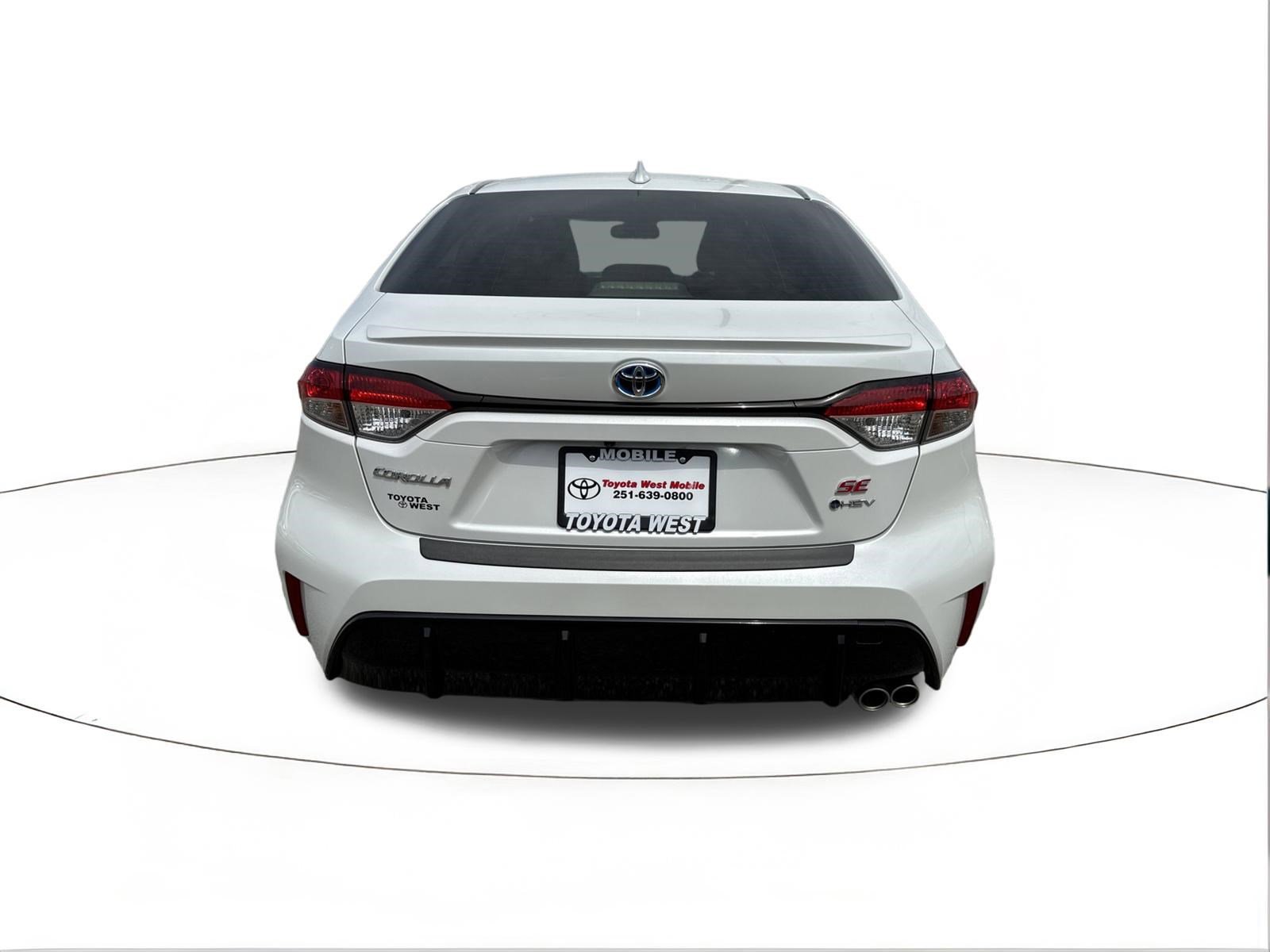 Used 2025 Toyota Corolla SE w/ SE Premium Package image 4