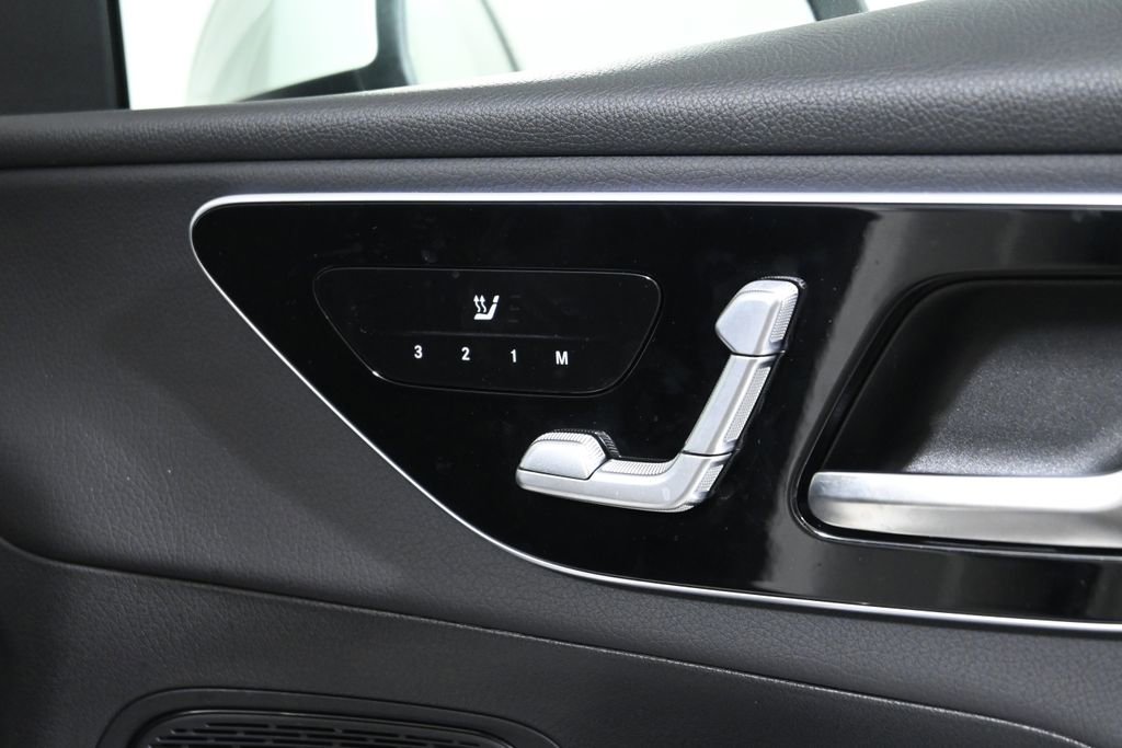 Certified 2025 Mercedes-Benz GLC 300 4MATIC image 26