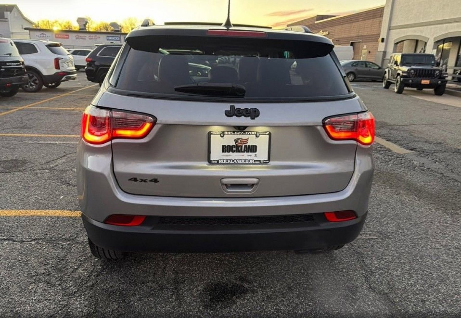 Used 2019 Jeep Compass High Altitude image 8