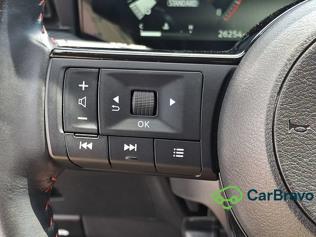 Used 2025 Nissan Kicks SR AWD/4WD image 22