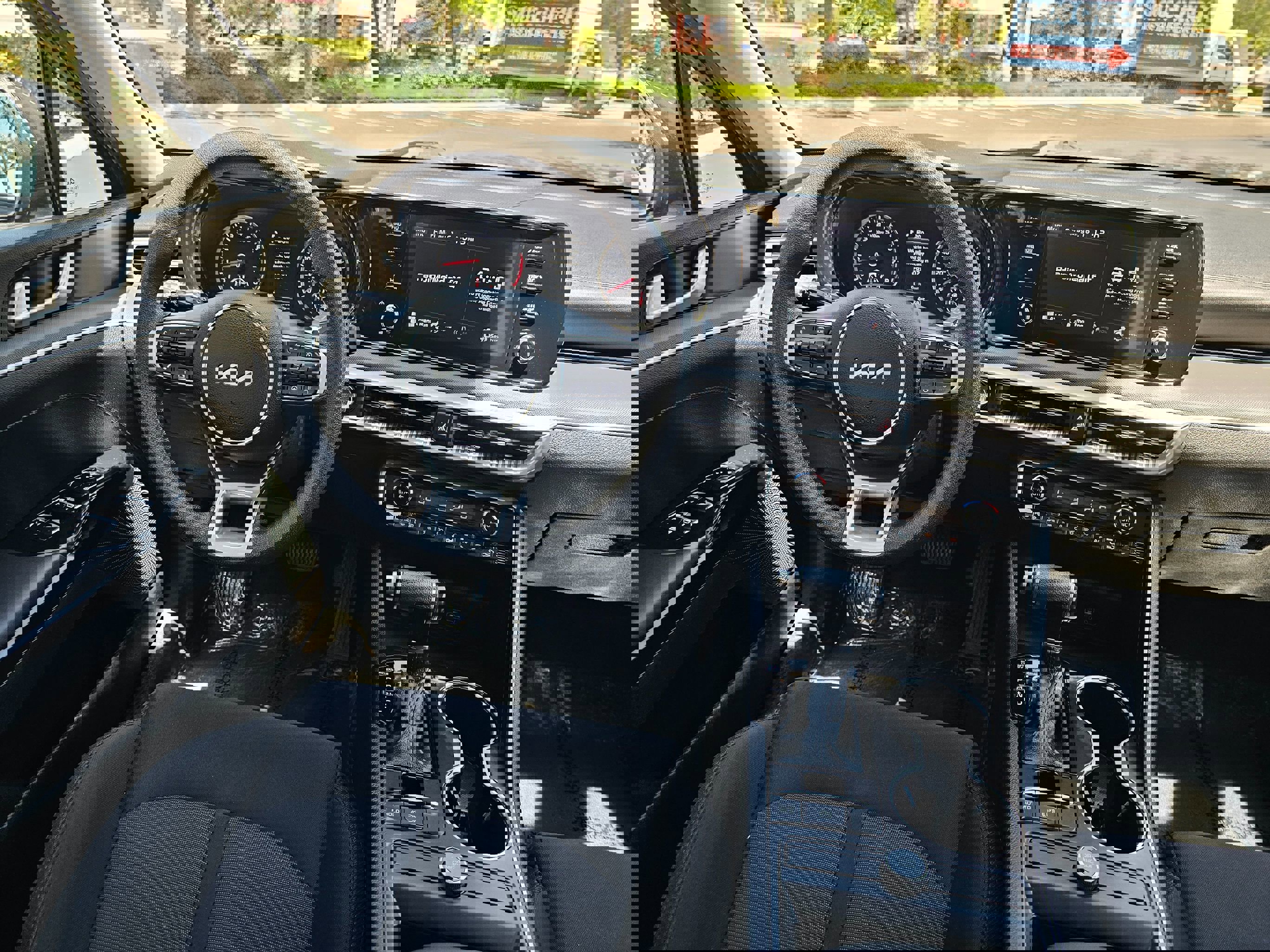 Used 2023 Kia K5 LXS image 22