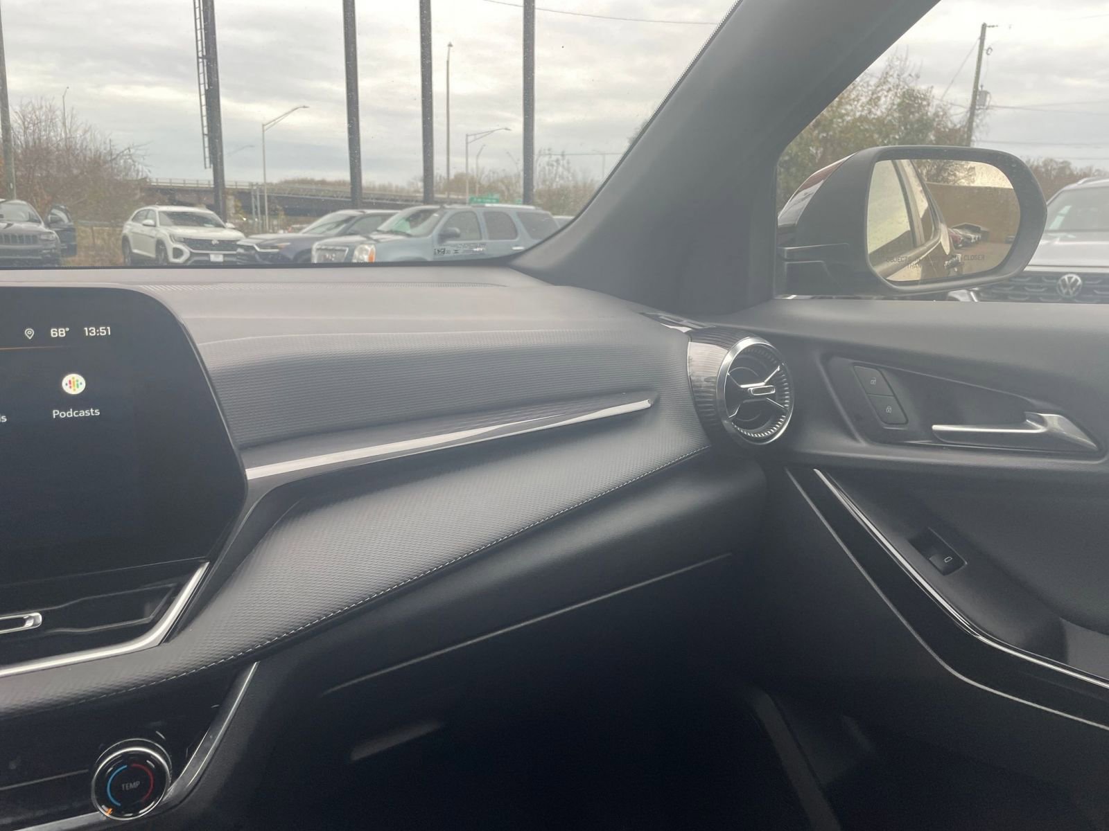 Used 2025 Chevrolet Equinox LT image 31