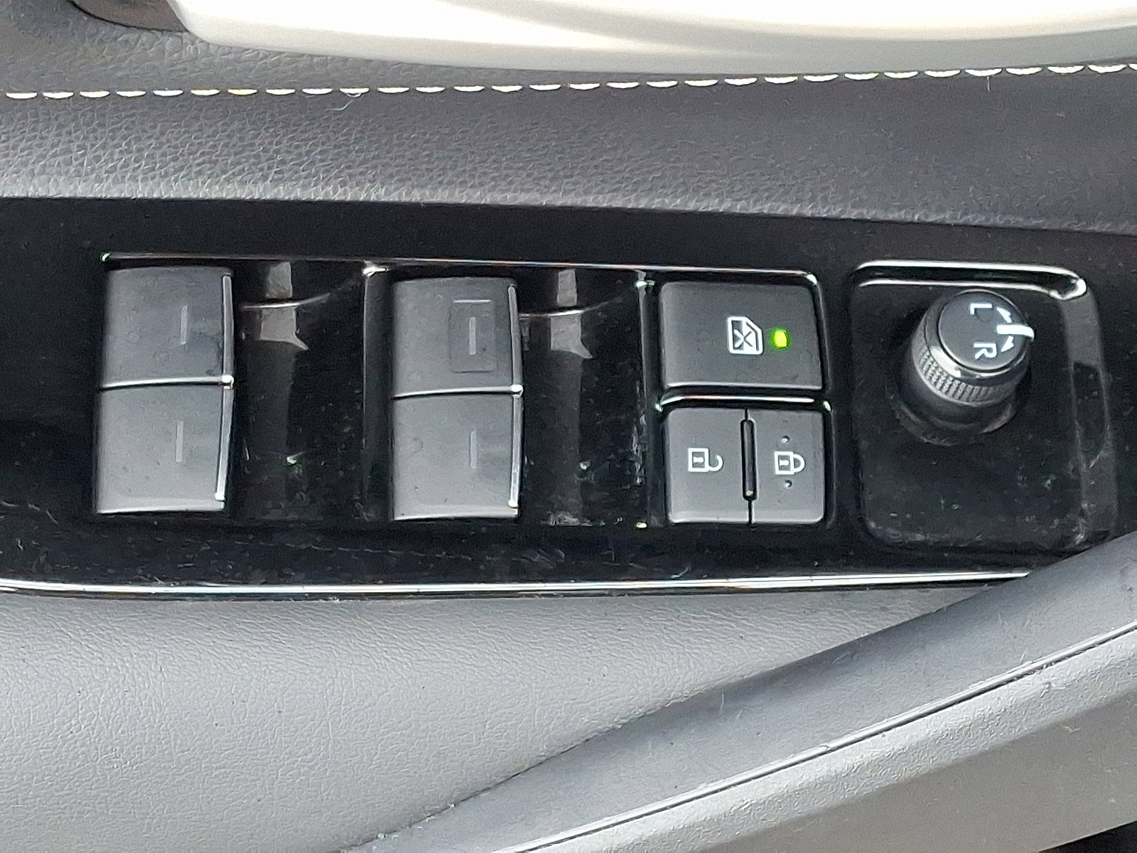 Certified 2023 Toyota Corolla SE w/ Carpet Mat Package (TMS) image 26