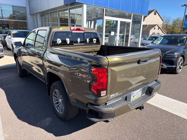 Used 2023 Chevrolet Colorado LT w/ LT Convenience Package AWD/4WD image 9