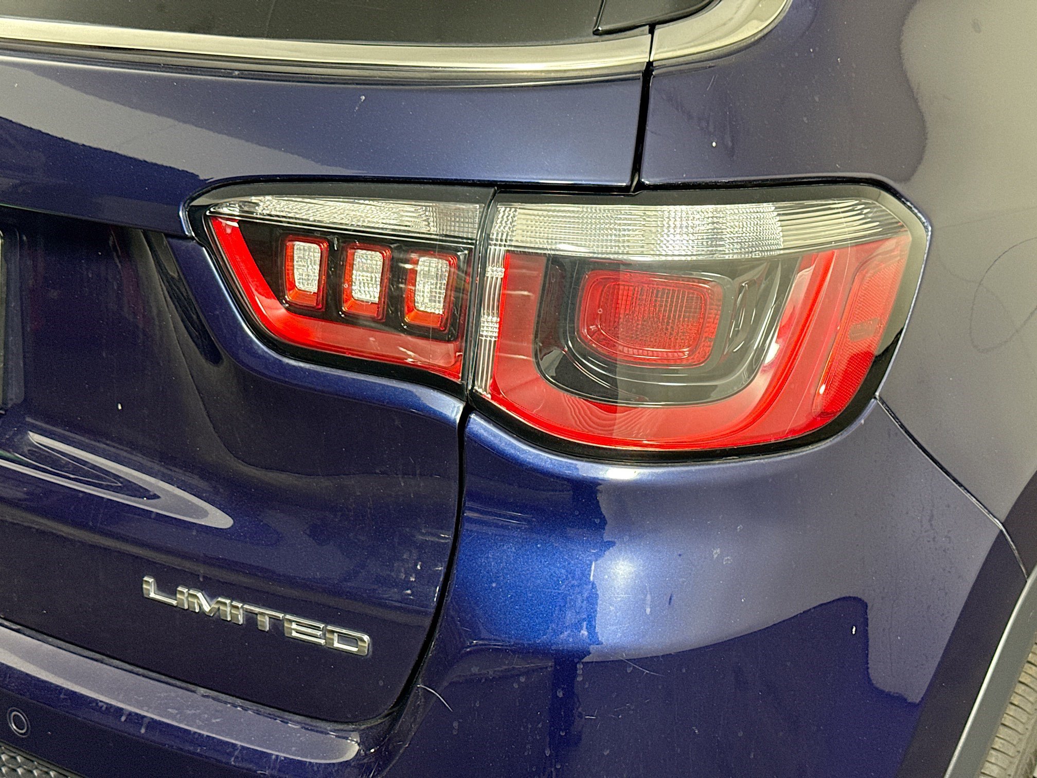 Used 2018 Jeep Compass Limited w/ Navigation Group image 34