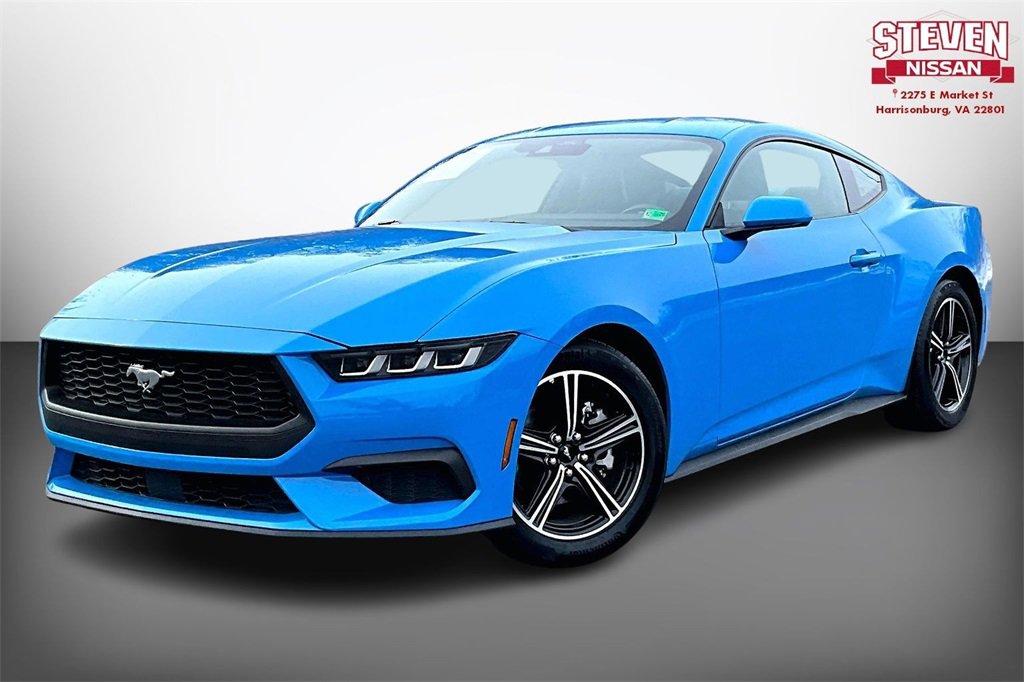 Used 2024 Ford Mustang Premium image 3