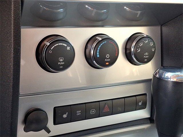 Used 2007 Dodge Nitro R/T image 16