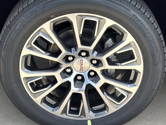 New 2026 GMC Yukon XL Denali w/ Denali Reserve Package AWD/4WD image 10
