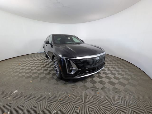 New 2026 Cadillac Lyriq Luxury w/ LPO, Floor Liner Package image 30