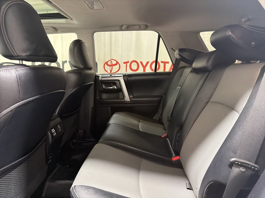 Used 2018 Toyota 4Runner SR5 Premium AWD/4WD image 18