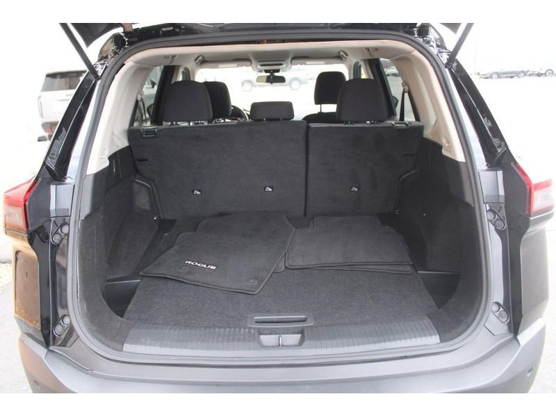 Used 2023 Nissan Rogue SV image 7