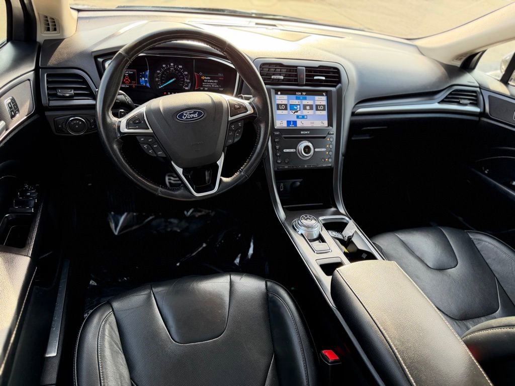 Used 2018 Ford Fusion Titanium AWD/4WD image 25