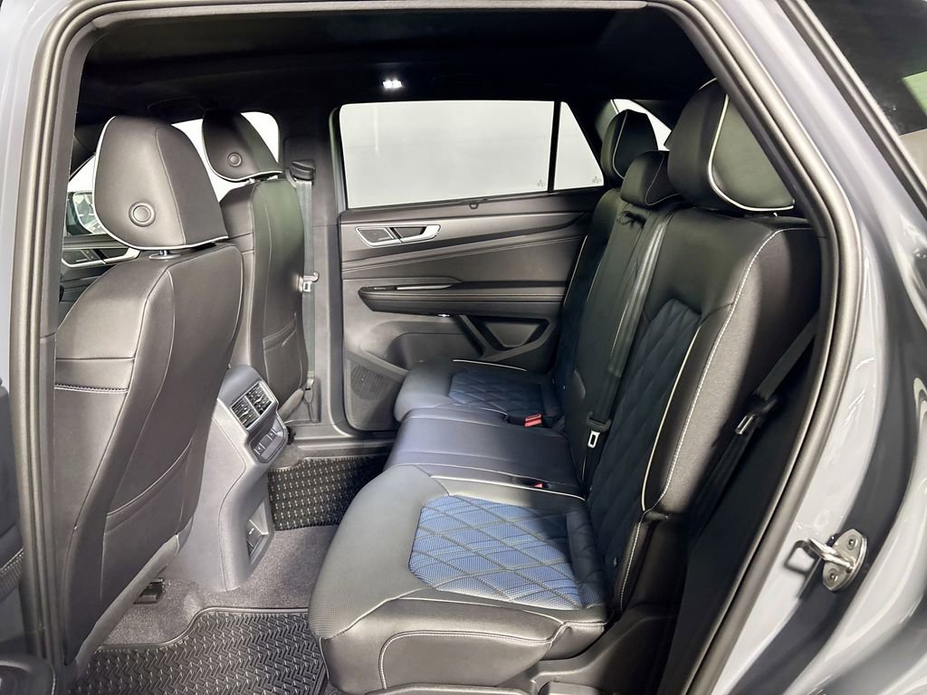 New 2026 Volkswagen Atlas Cross Sport SEL Premium R-Line image 21