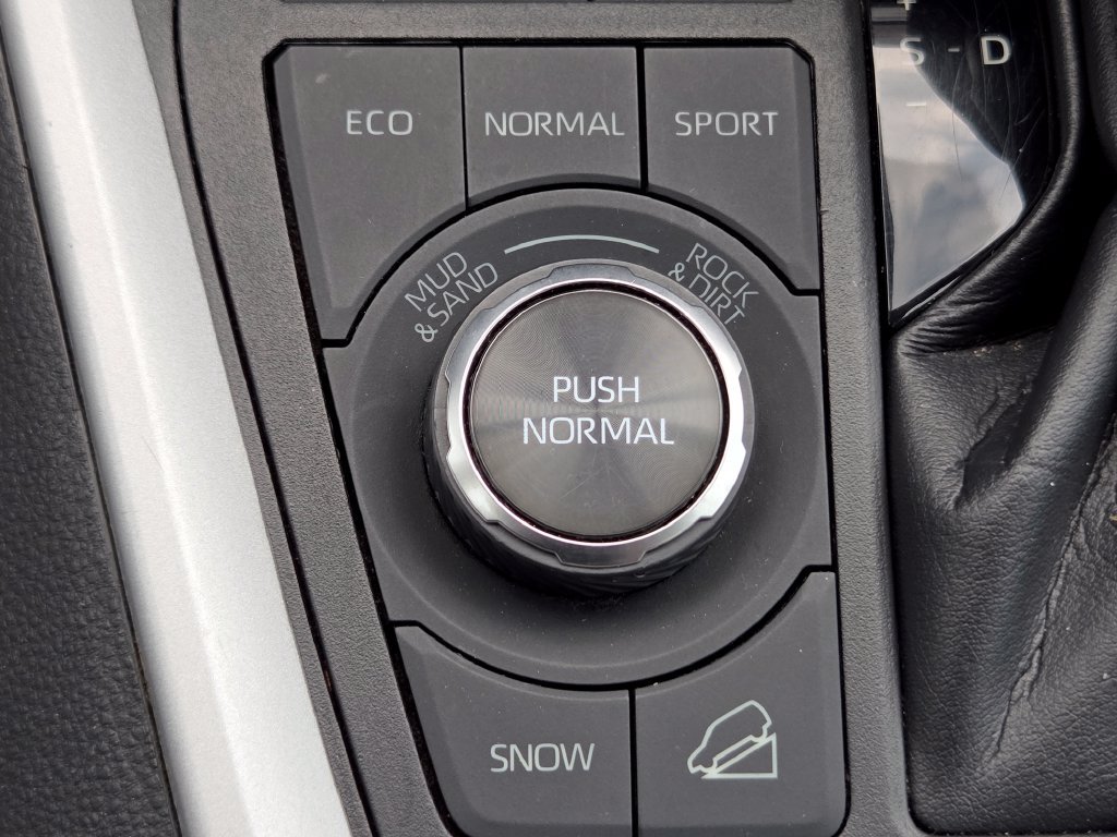 Used 2023 Toyota RAV4 Adventure AWD/4WD image 5