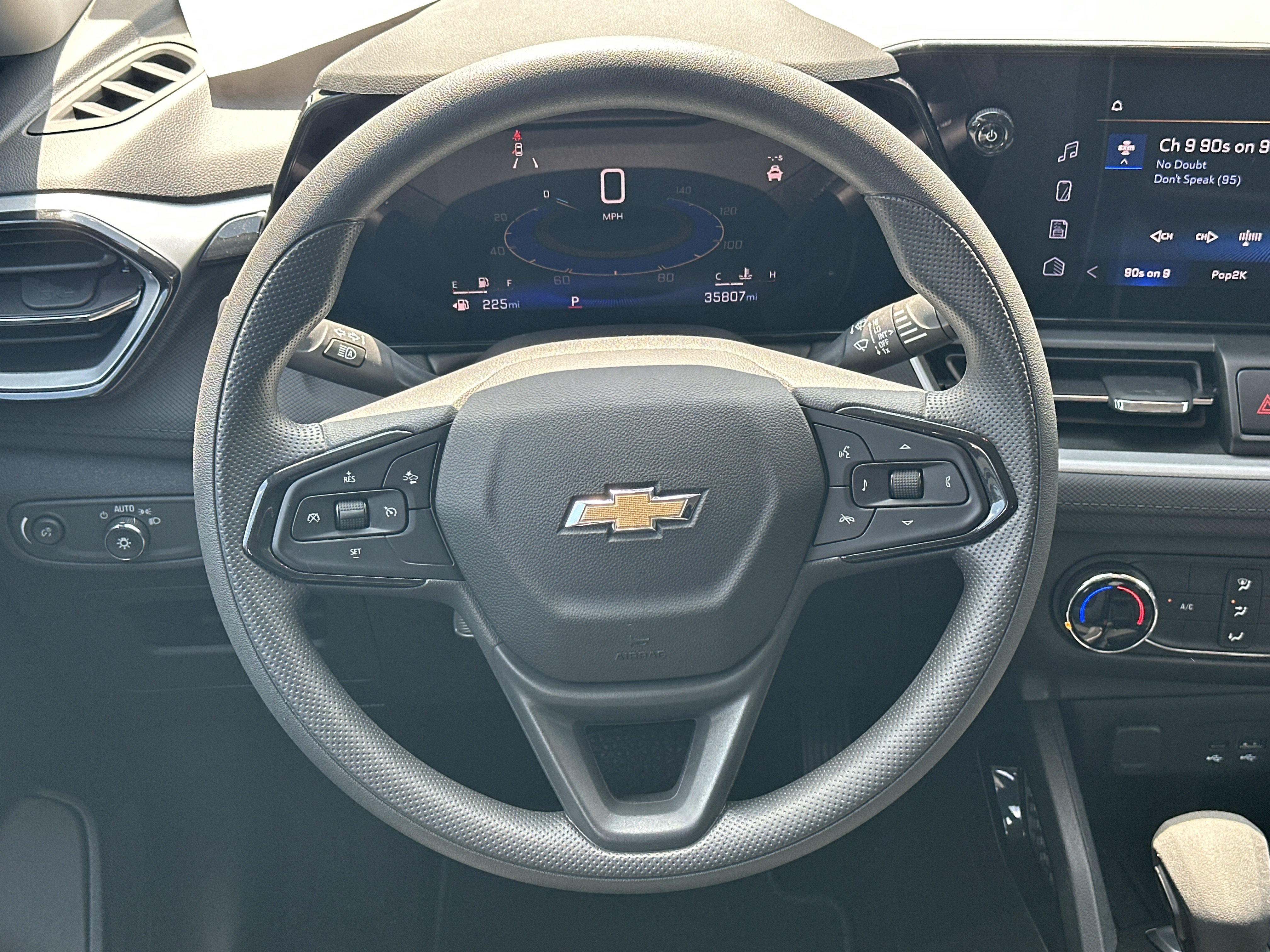 Used 2024 Chevrolet TrailBlazer LS w/ LS Convenience Package FWD image 24