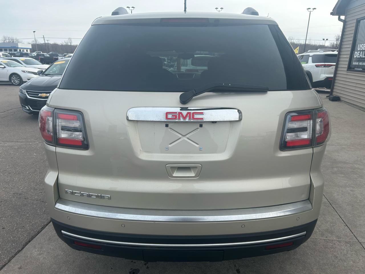 Used 2015 GMC Acadia SLE FWD image 6