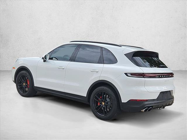 Used 2024 Porsche Cayenne AWD/4WD image 7