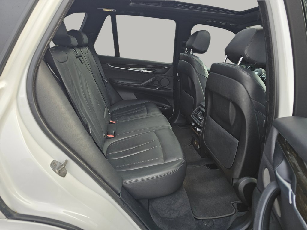 Used 2015 BMW X5 xDrive35d image 24