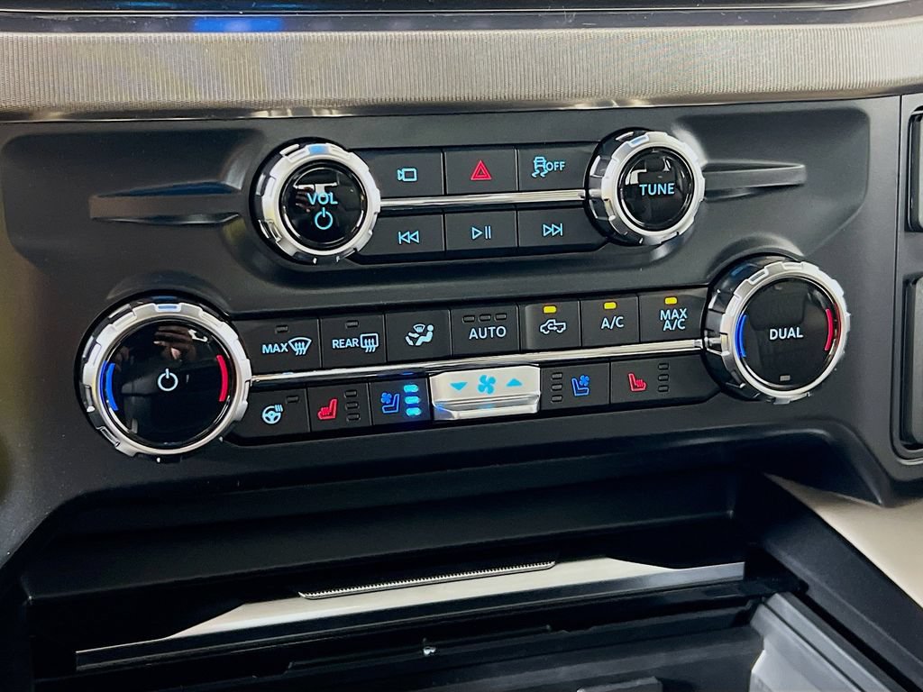 New 2026 Ford F350 Platinum w/ Platinum Plus Package AWD/4WD image 9