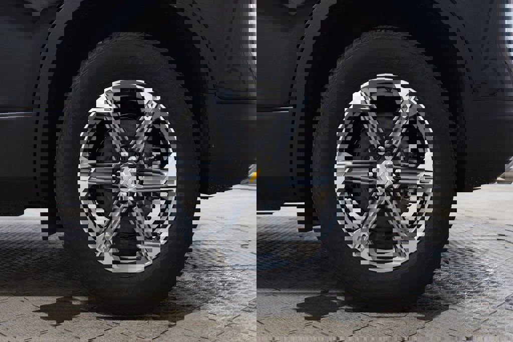 New 2026 Chevrolet Blazer LT w/ Convenience Package FWD image 26