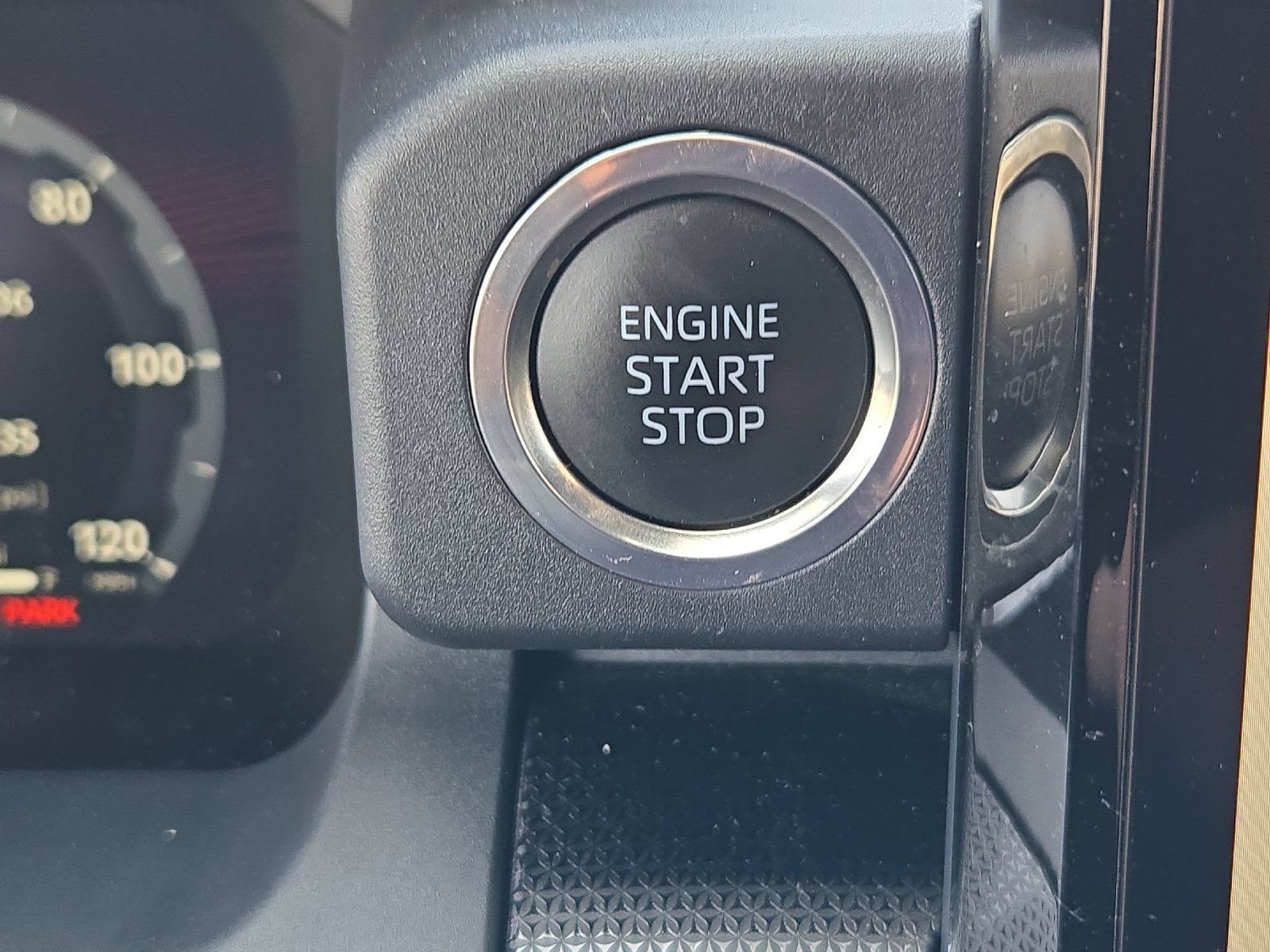 Certified 2025 Toyota 4Runner Limited AWD/4WD image 22