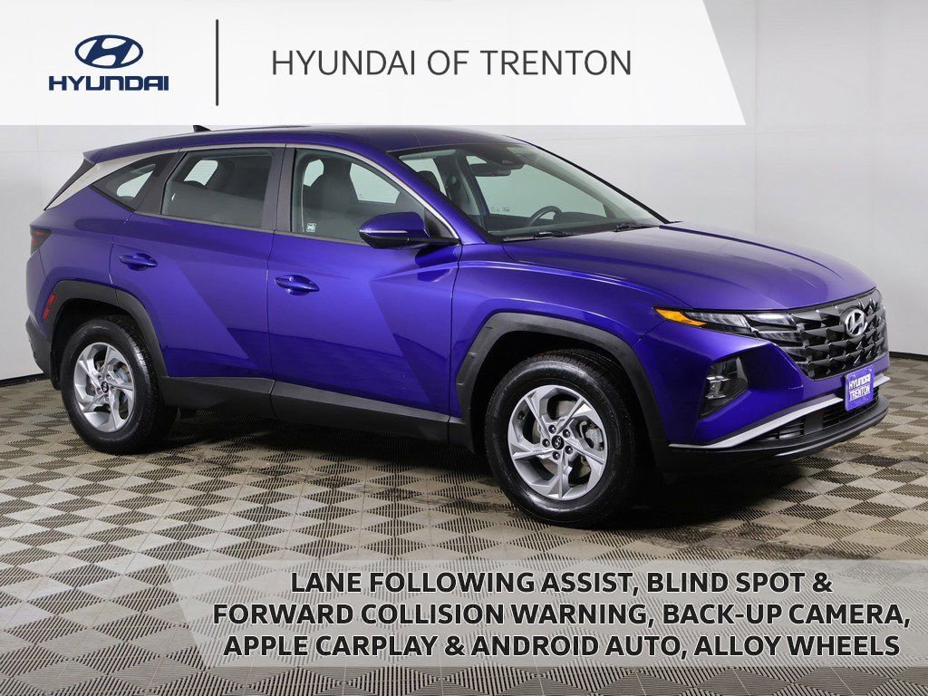 Used 2022 Hyundai Tucson SE image 1