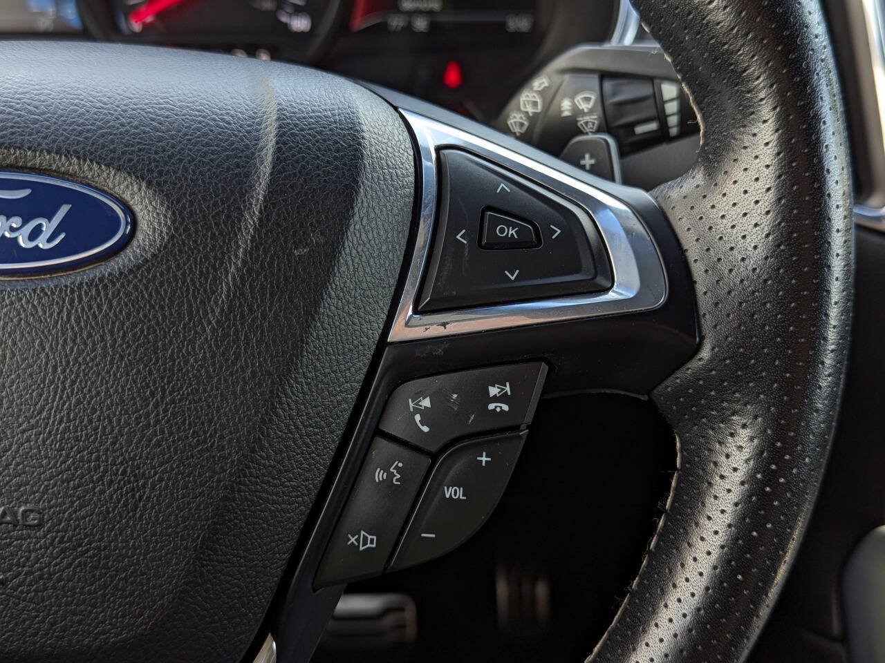 Used 2019 Ford Edge ST AWD/4WD image 25