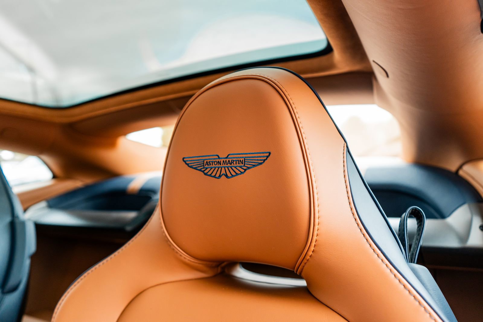 Used 2025 Aston Martin Vanquish V12 image 29