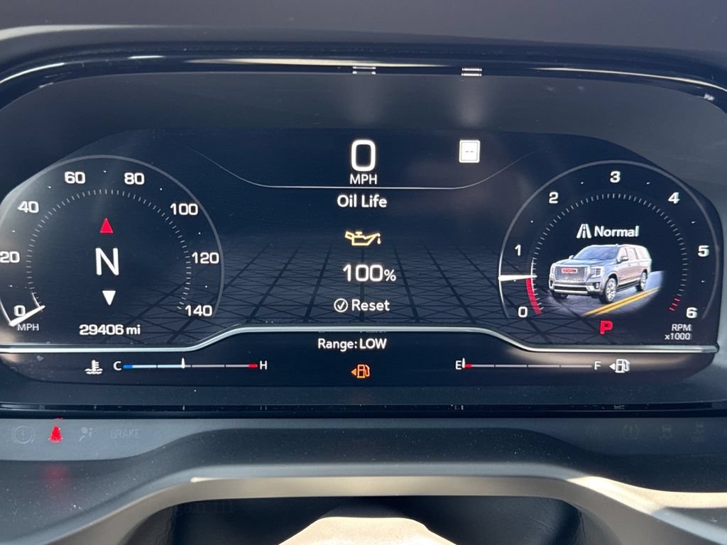 Used 2022 GMC Yukon Denali RWD image 10