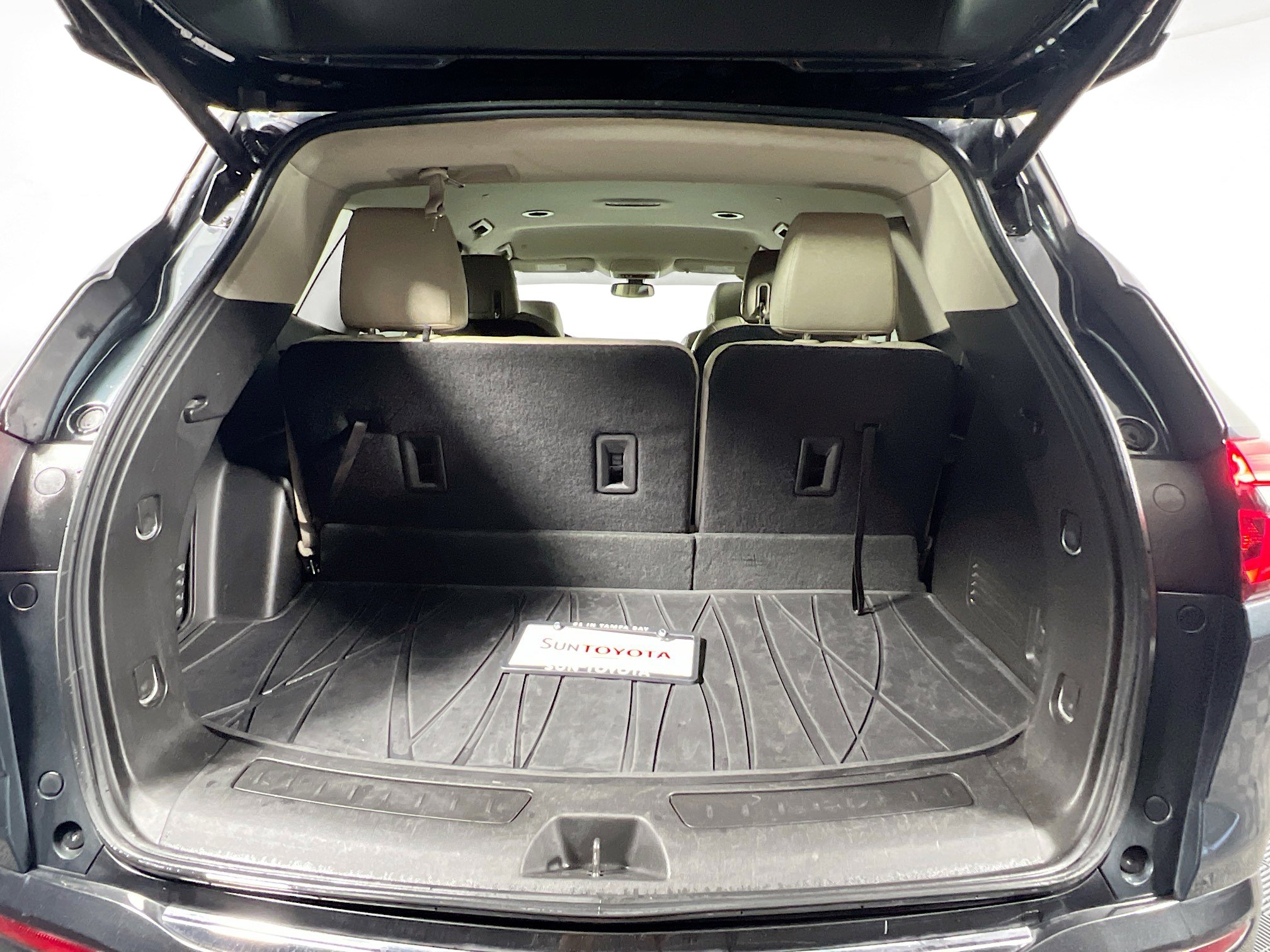Used 2018 Buick Enclave Essence w/ Trailering Package FWD image 34