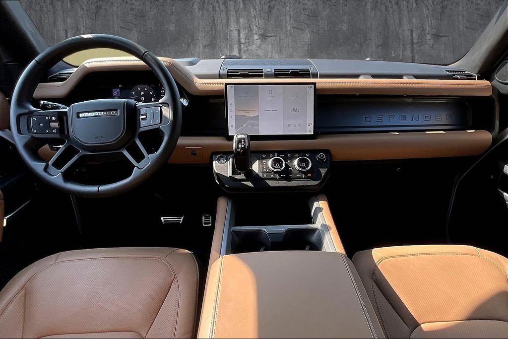 Used 2025 Land Rover Defender 110 V8 image 7