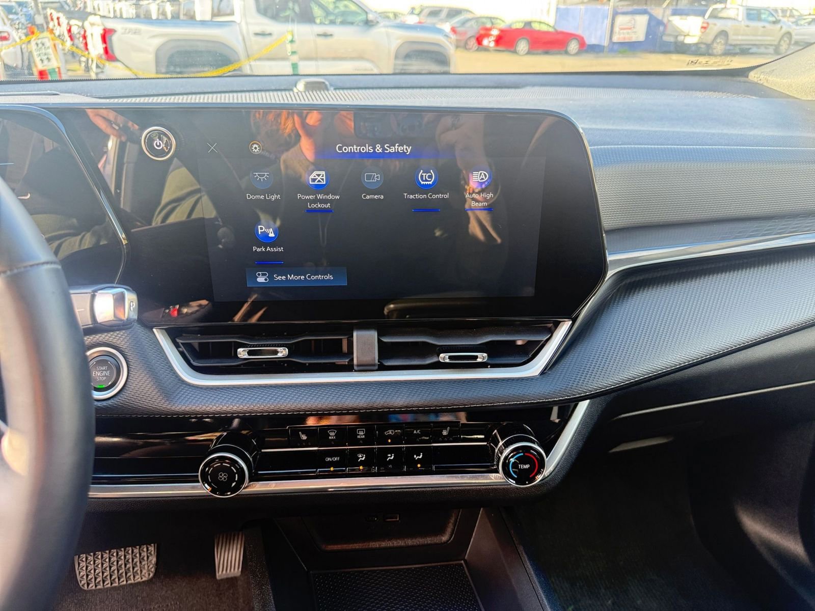 Used 2025 Chevrolet Equinox LT image 18