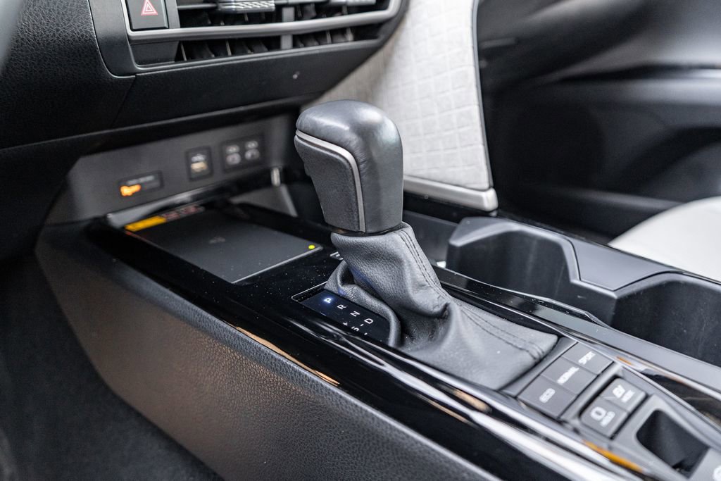 Used 2025 Toyota Camry XLE image 25